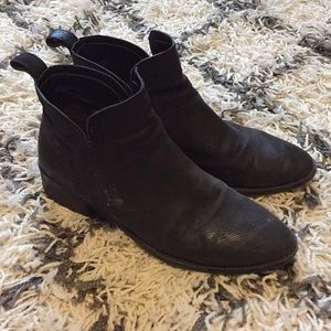 Dolce Vita Black Booties